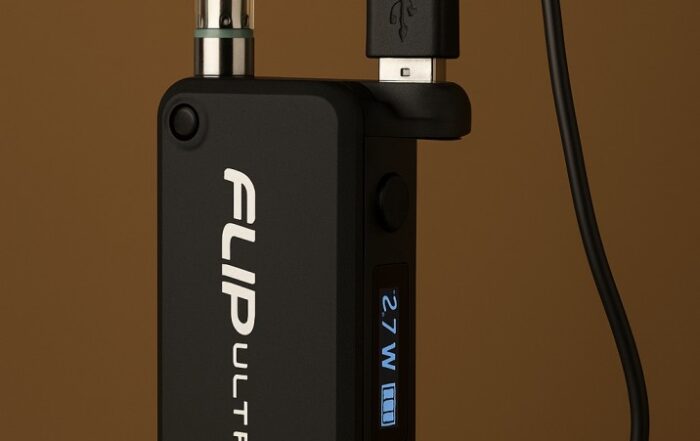 510 thread battery charger connected to vape pen with USB power